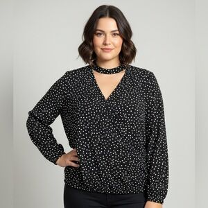 Torrid Black & White Polka Dot Blouse Surplice Neck Plus Size 0 (0X) P2P 24"